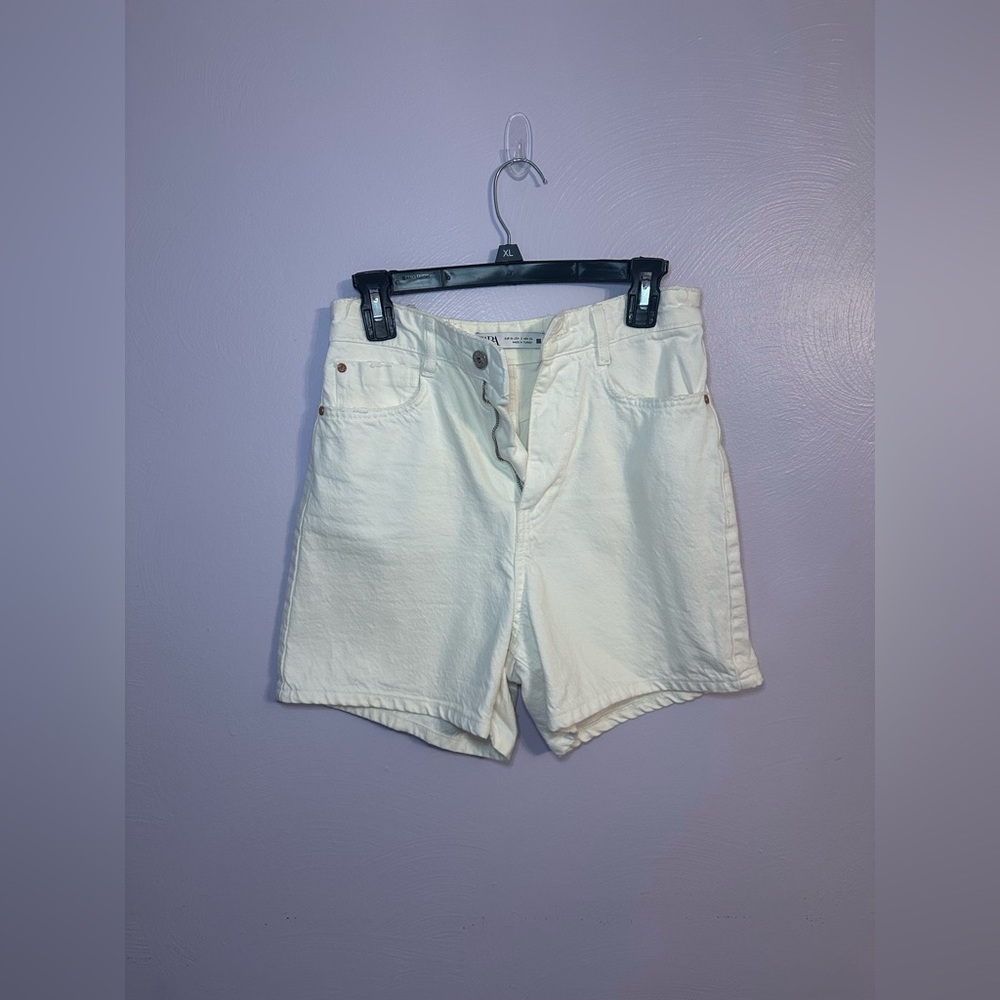 Zara Women's High Waisted White Denim Shorts Size 2